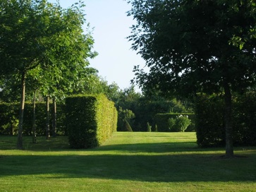 Le jardin du château de Puymangou