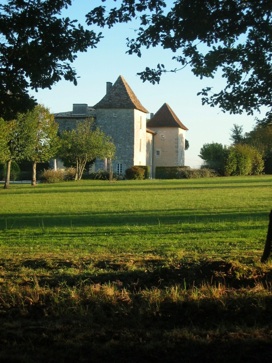 French chateau to rent in Dordogne